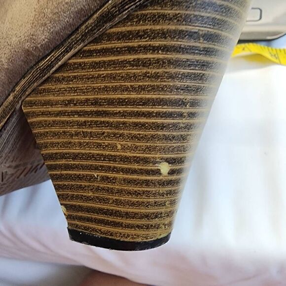 MIA Shawna Womens Ankle Booties Taupe Faux Suede Lace Up Size 9.5 - Picture 11 of 12